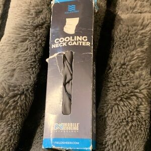 #540 NIB Fieldsheer Cooling Neck Gaiter